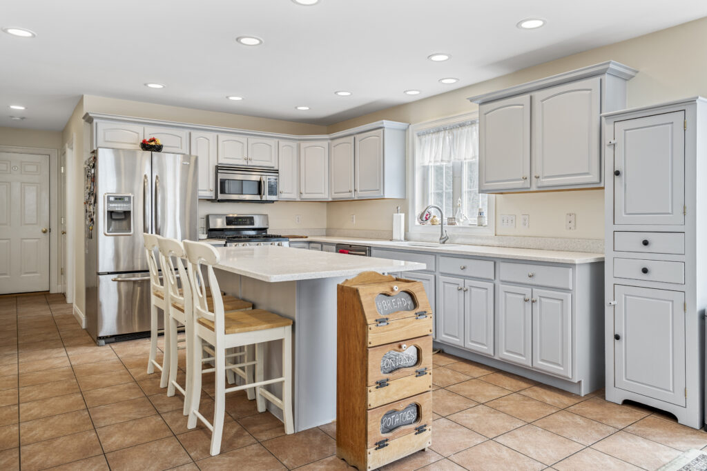 20 Ordway Lane, Kingston, NH