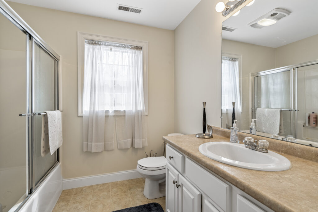 20 Ordway Lane, Kingston, NH