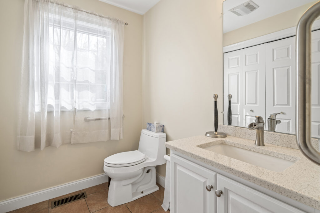 20 Ordway Lane, Kingston, NH