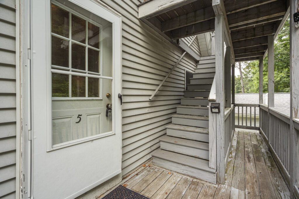 34_Floral_Ave_unit_5_Dover_NH_02