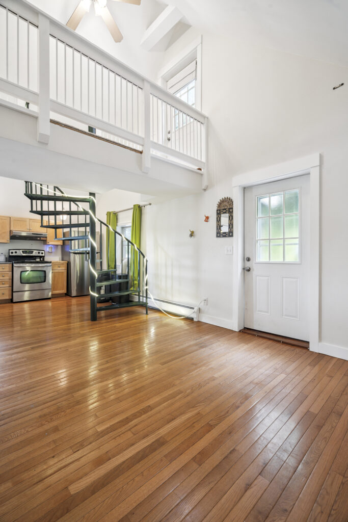 34_Floral_Ave_unit_5_Dover_NH_07