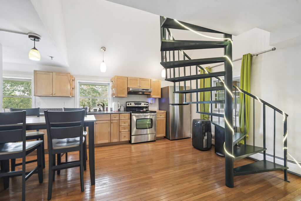 34_Floral_Ave_unit_5_Dover_NH_08