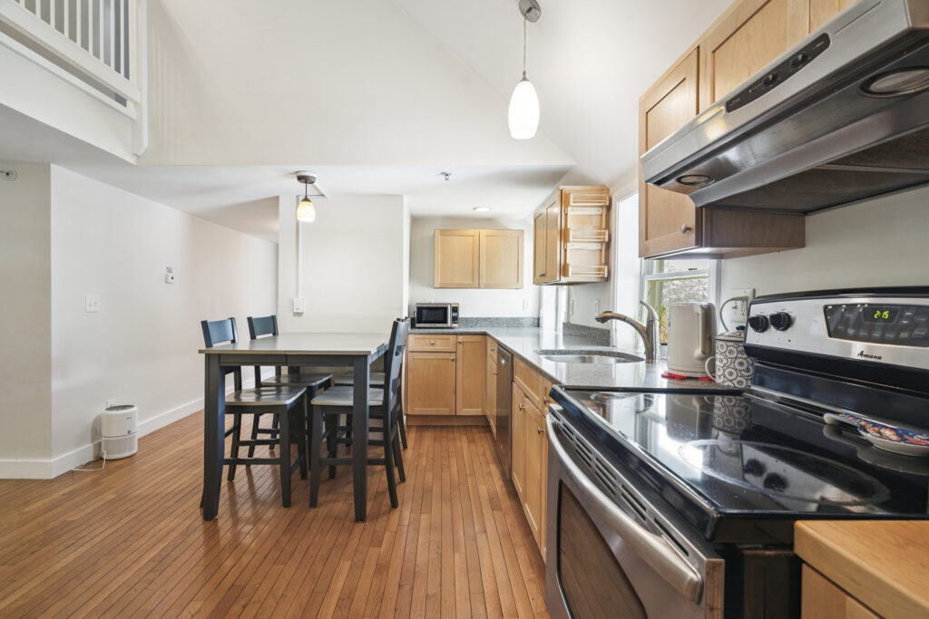 34_Floral_Ave_unit_5_Dover_NH_10