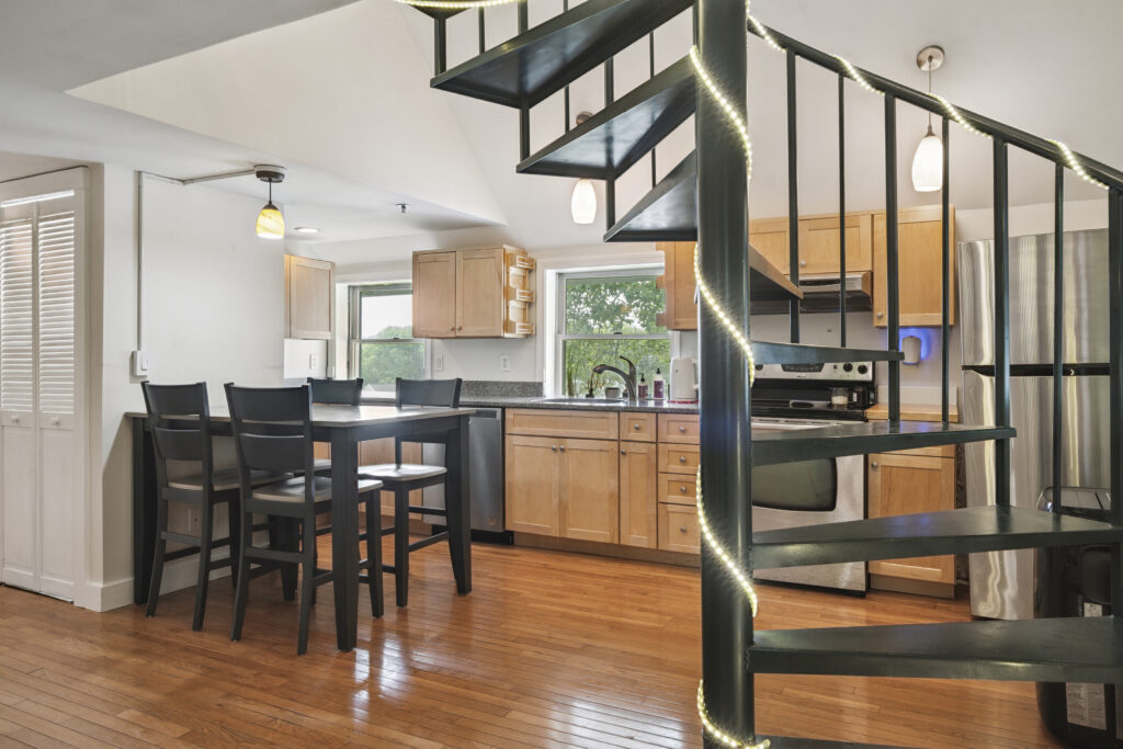 34_Floral_Ave_unit_5_Dover_NH_12