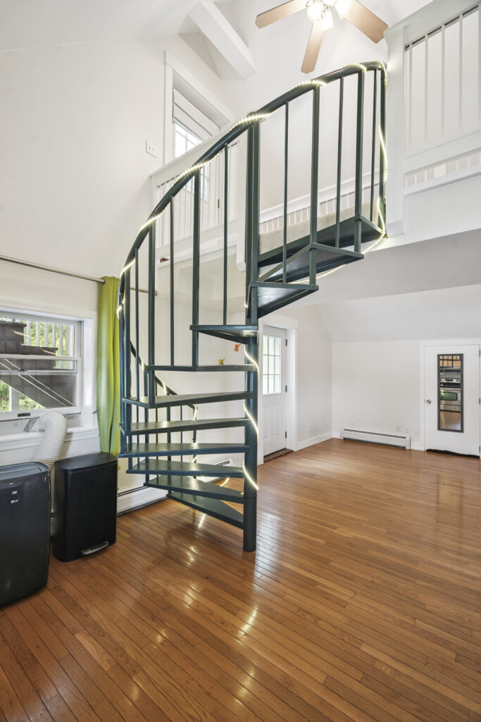 34_Floral_Ave_unit_5_Dover_NH_16