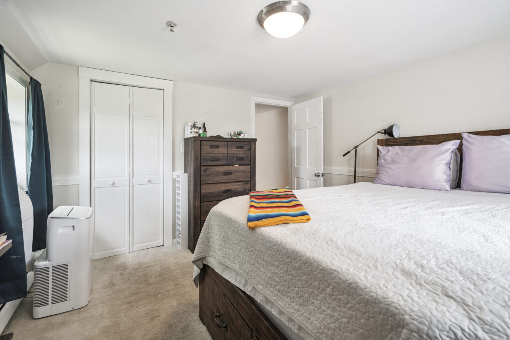 34_Floral_Ave_unit_5_Dover_NH_18