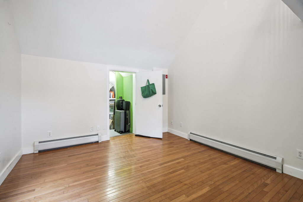 34_Floral_Ave_unit_5_Dover_NH_20