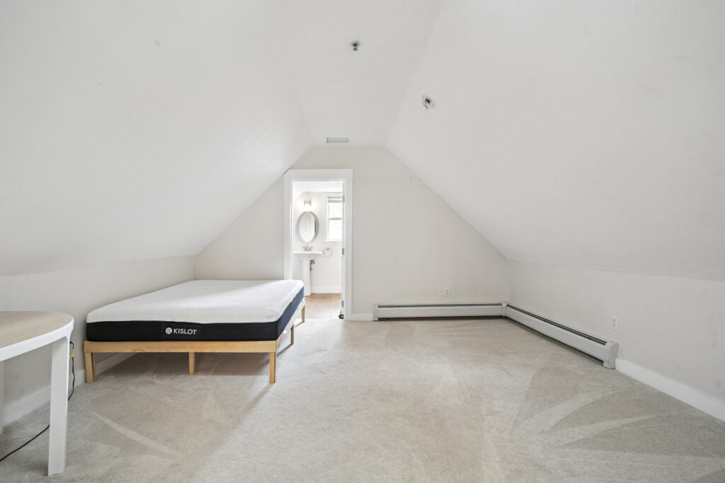 34_Floral_Ave_unit_5_Dover_NH_22