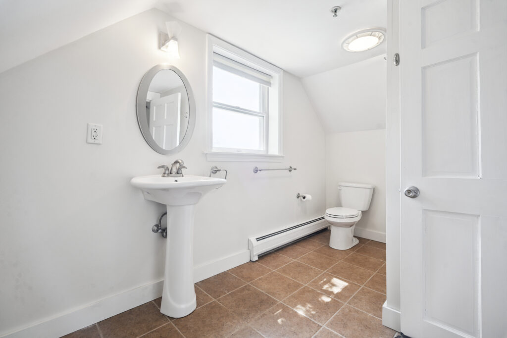 34_Floral_Ave_unit_5_Dover_NH_24