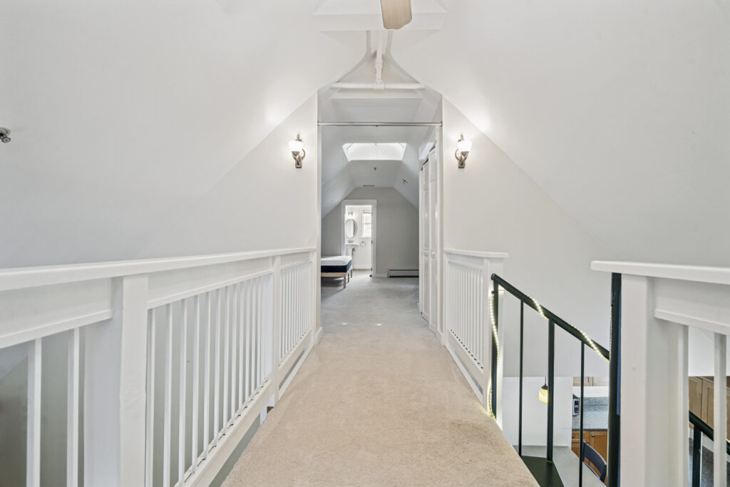 34_Floral_Ave_unit_5_Dover_NH_29