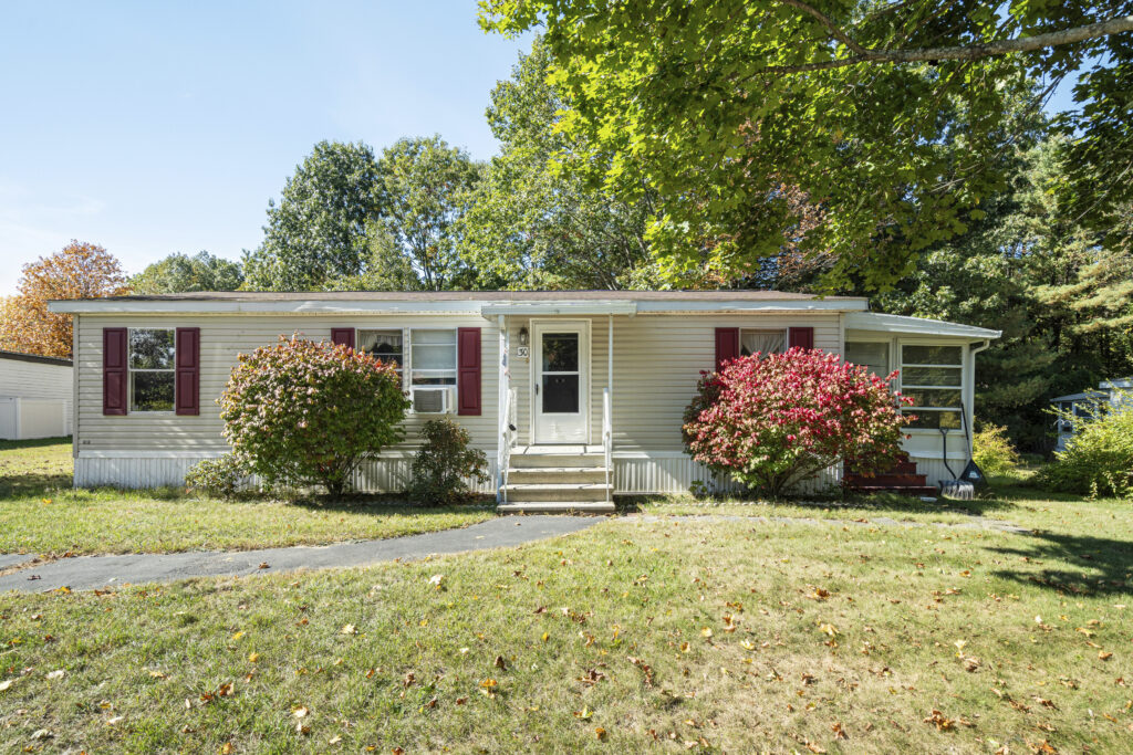 30 Cherokee Way Rochester NH 03867 04