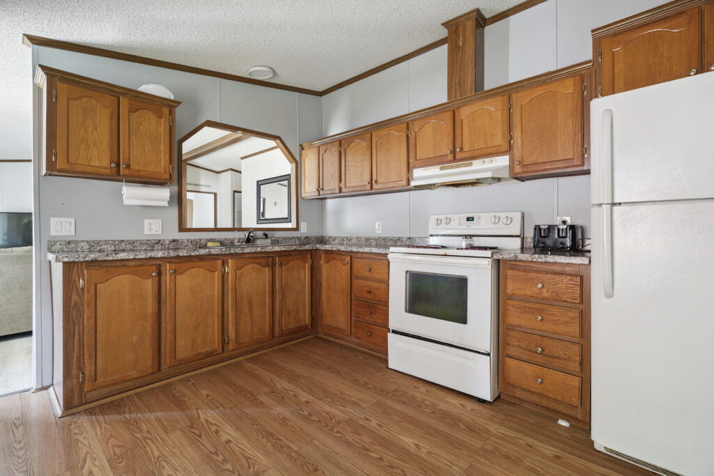 30 Cherokee Way Rochester NH 03867 06