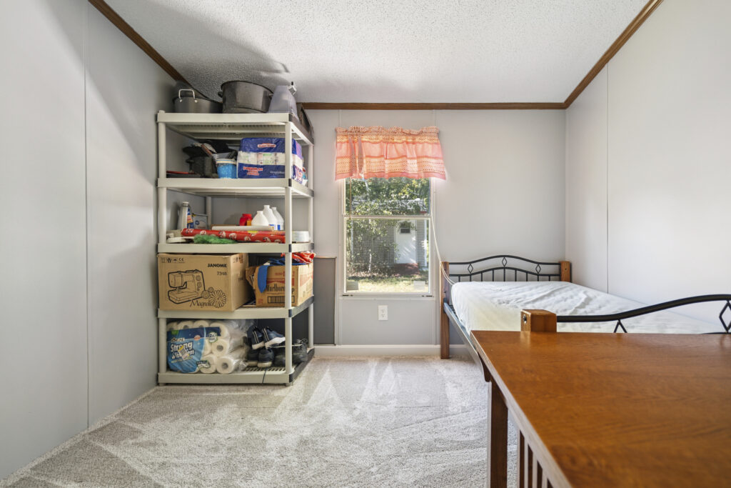 30 Cherokee Way Rochester NH 03867 12