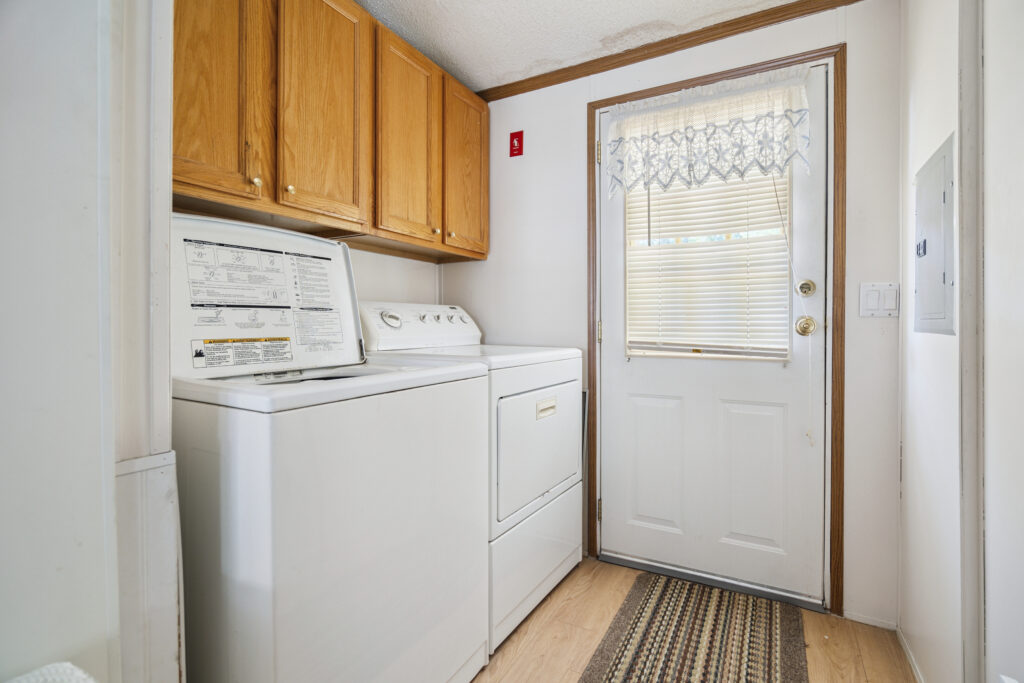 30 Cherokee Way Rochester NH 03867 16