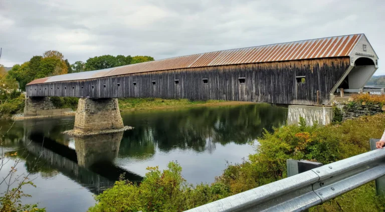 The Dartmouth-Lake Sunapee Region