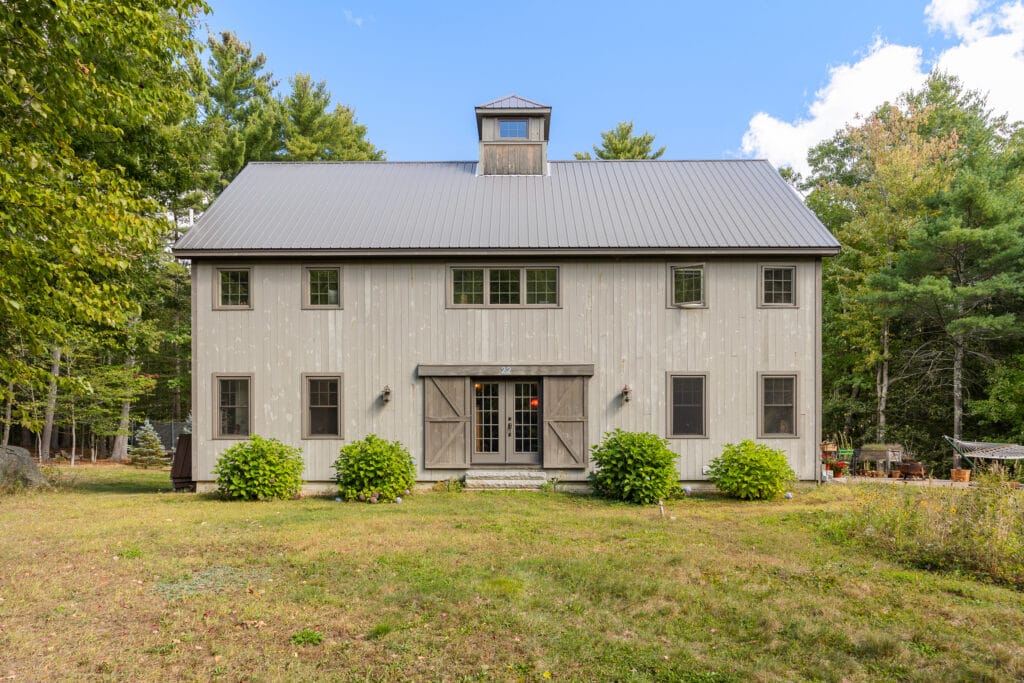 Stunning Colonial Inspired by Modern Farmhouse Living